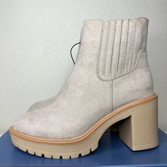NEW Universal Thread Women's Katrina Platform Boots - Picture 8 of 13